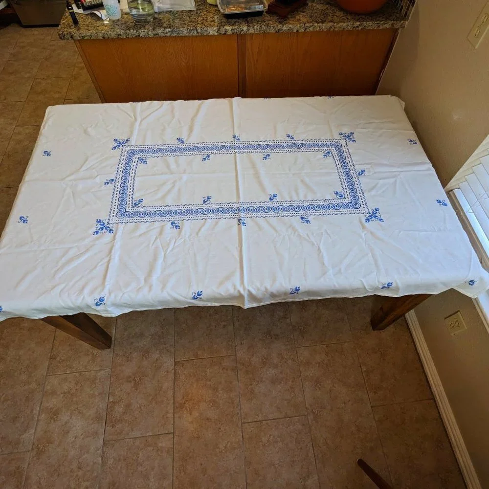 Gorgeous Embroidered Linen Tablecloth 42